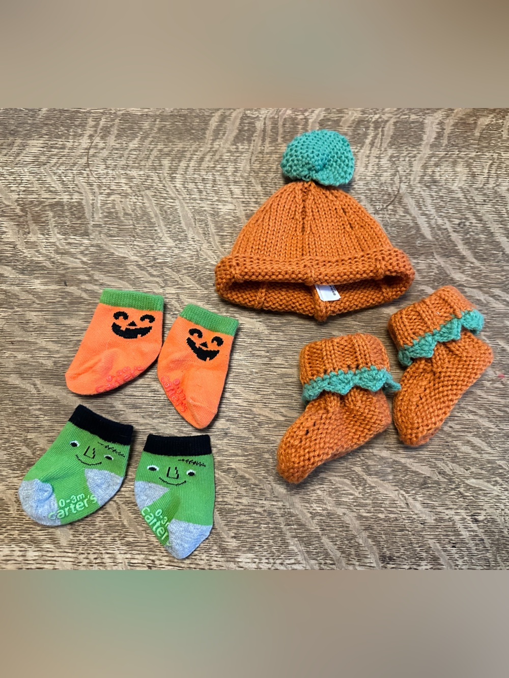 Halloween Baby Hat & Booties Set with baby socks